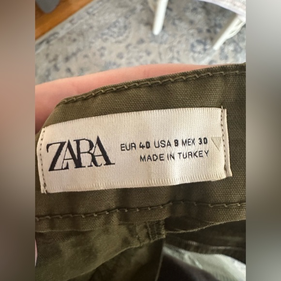 Zara, cargo jeans, green - Picture 3 of 3